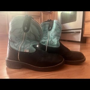 Justin womens boots.